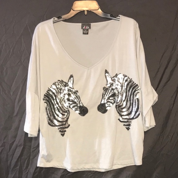 Dots Tops - Dots Zebra Design shirt! 🦓